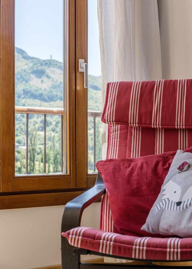 דירות Sallent de Gállego El Balcon Familiar Del Pacino מראה חיצוני תמונה
