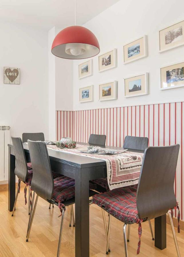 דירות Sallent de Gállego El Balcon Familiar Del Pacino מראה חיצוני תמונה
